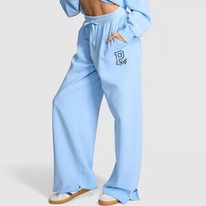 🌀VICTORIA’S SECRET PINK CAMPUS FLEECE WIDE LEG SPLIT-HEM SWEATPANTS - NWT